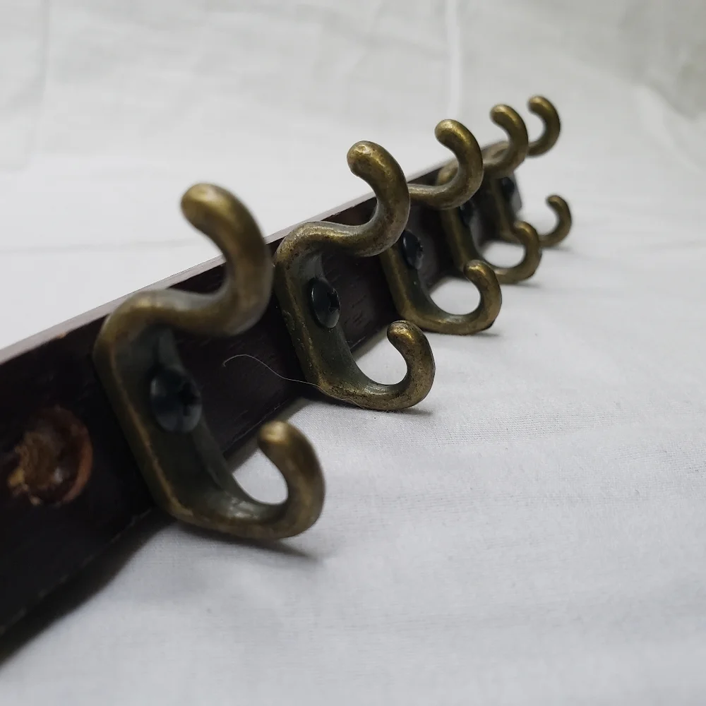 Vintage Mini Wooden Hook Rack Five Double Sided Metal Hooks Small Spaces 7